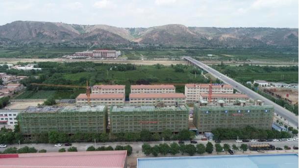 开云集团官网开云集团官网首页-开云(中国)工业园区公租房三期项目主体工程顺利封顶(图2)