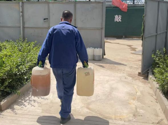开云集团官网开云集团官网首页-开云(中国)
城东污水处理公司扎实推进危险废物规范化处置(图3) 开云集团官网开云集团官网首页-开云(中国)
城东污水处理公司扎实推进危险废物规范化处置(图3)